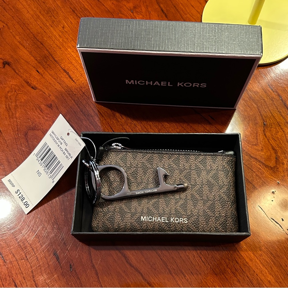 NWT Michael Kors Logo Pouch Card Wallet and No Touch Keychain Set